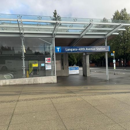 Comfort Cottage Guest House Near Subway Station, Bus And Downtown Vancouver Exterior foto